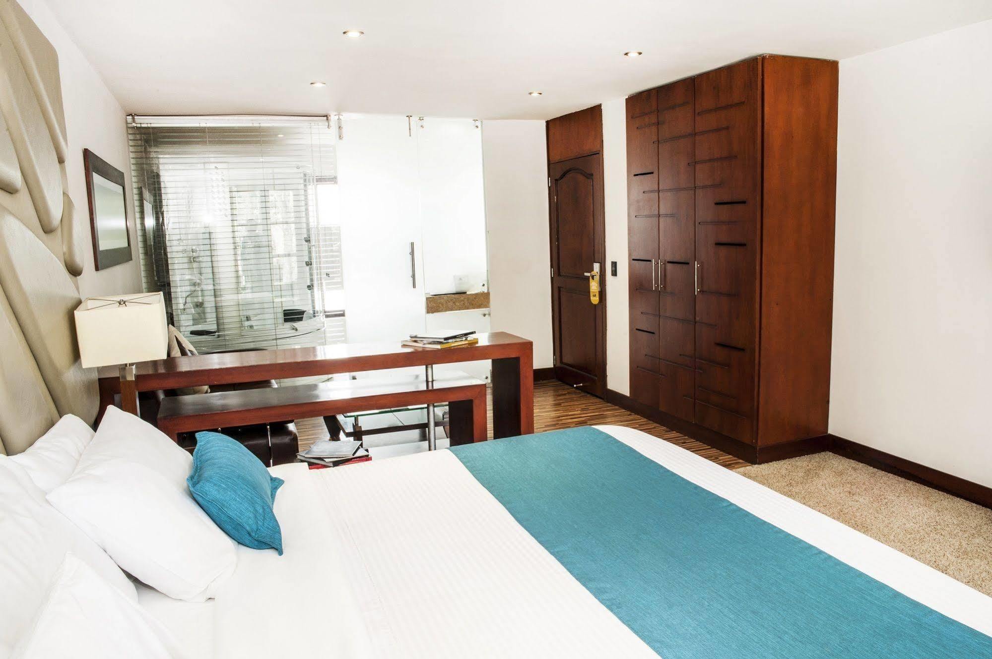 Hotel Virrey Park Bogota Buitenkant foto